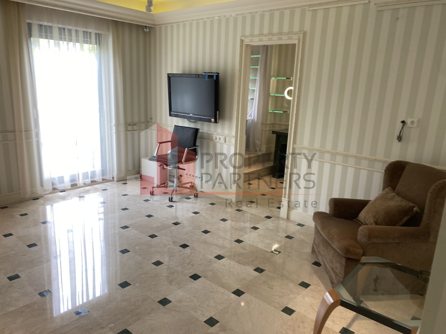 Apartament de lux langa ambasada SUA. - Poză 16