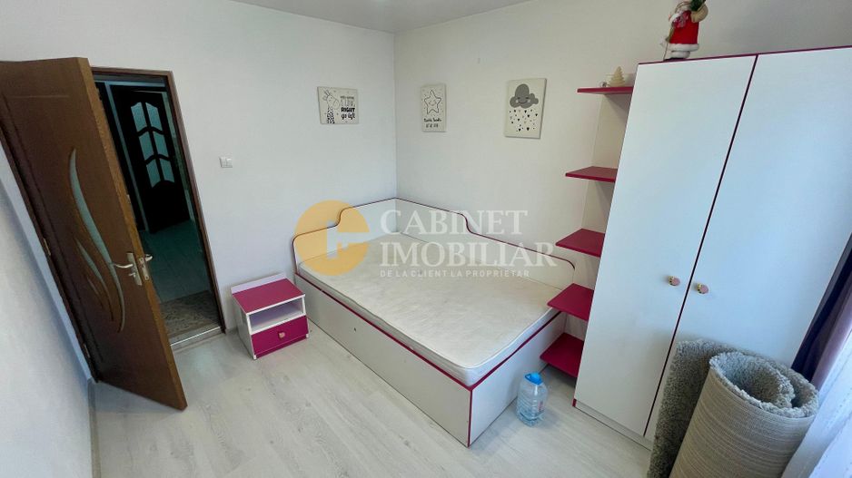 Galata - 3 Camere Decomandat - Mobilat/Utilat - 73 MP - Bloc dupa 1980 - Poză 7