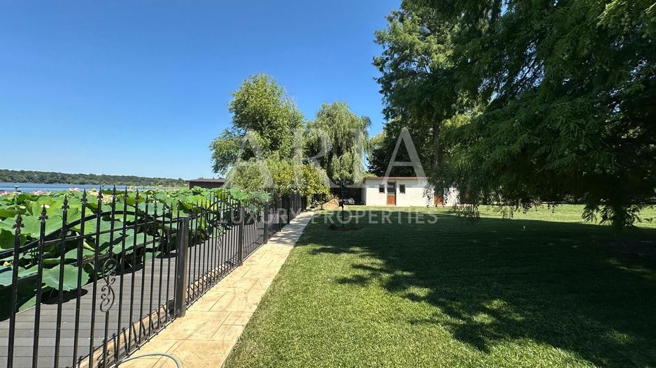VILĂ INDIVIDUALA LAKEFRONT SNAGOV | POOL - Poză 14
