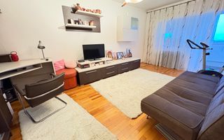 Apartament 3 camere Complexul Studentesc - Poză 1