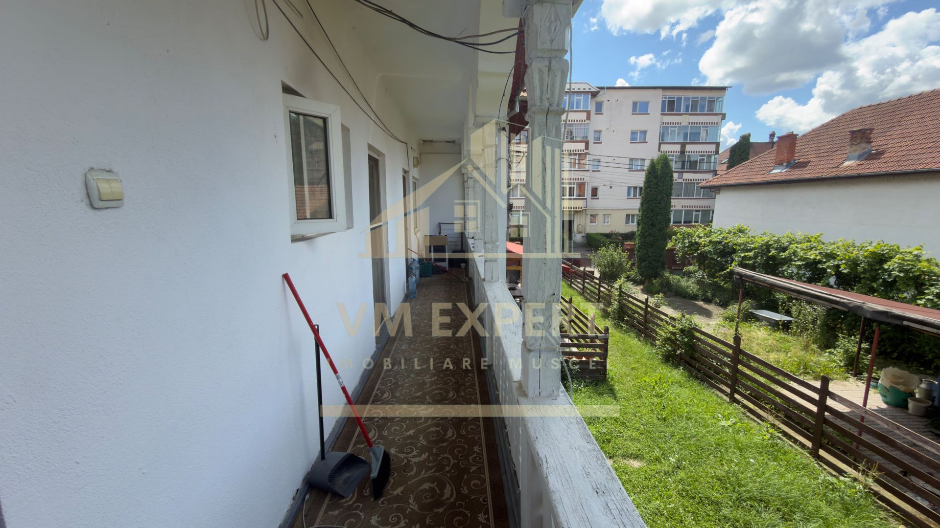 CASĂ 4 CAMERE TEREN 233 MP CENTRU CAMPULUNG - Poză 17