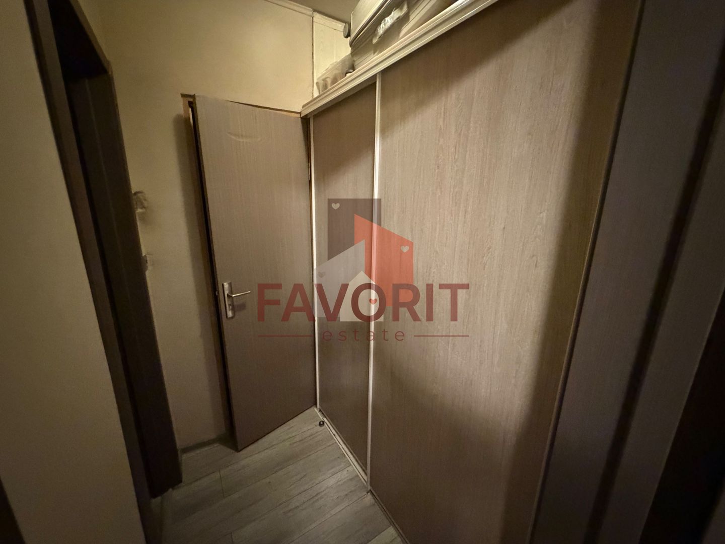 Mobilat si utilat. Bloc izolat. La 2 pasi de scoala - Poză 5