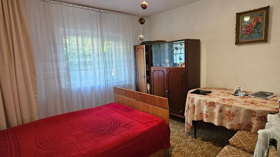 Apartament 3 camere- Lapus, zona Restaurant intim - Poză 6