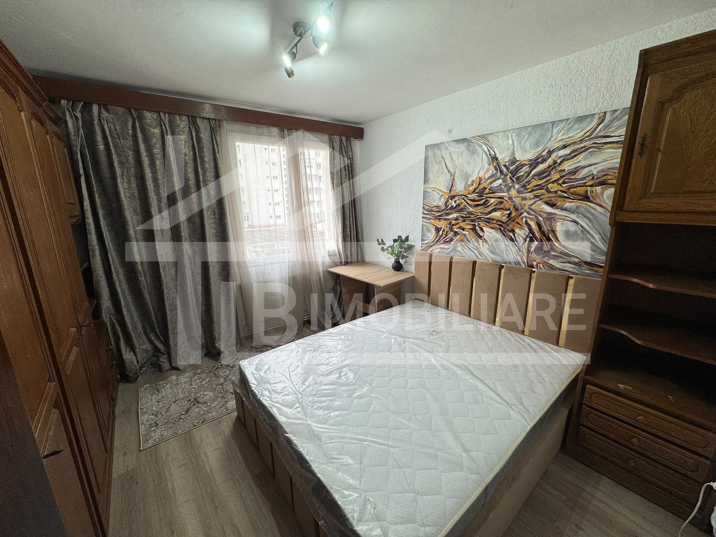 Apartament cu 3 camere, decomandat, 80mp, Zona Ultracentral - Poză 1
