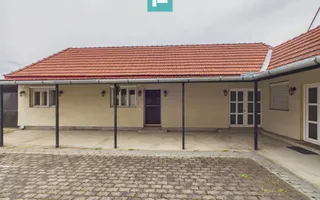 Casă complet modernizată, P+1 în Buteni, Arad - Poză 39