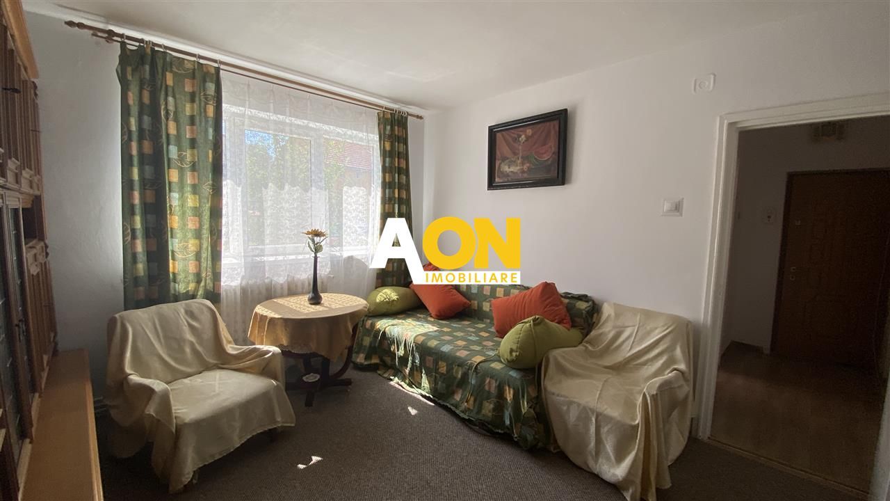 Apartament 3 camere, decomandat Cetate - Poză 3