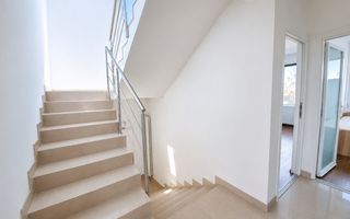 Casa tip duplex cu 4 camere de inchiriat in cartierul Europa - Poză 11