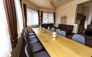 Pensiune 10 camere in statiunea Muntele Baisorii - Poză 7