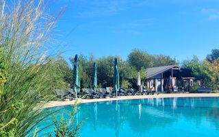 Proprietate unică de vânzare – piscină, restaurant, terasă - Poză 1