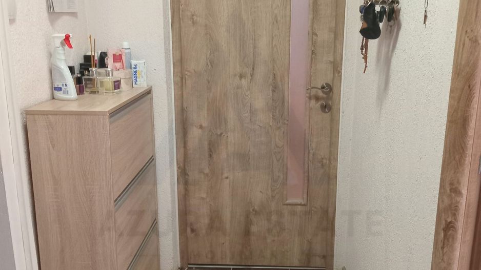 Apartament 2 camere decomandat 45 mp utili 2 pivnite Mihai Viteazul - Poză 3