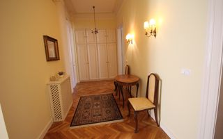 APARTAMENT DEOSEBIT IN ZONA CENTRALA - Poză 25