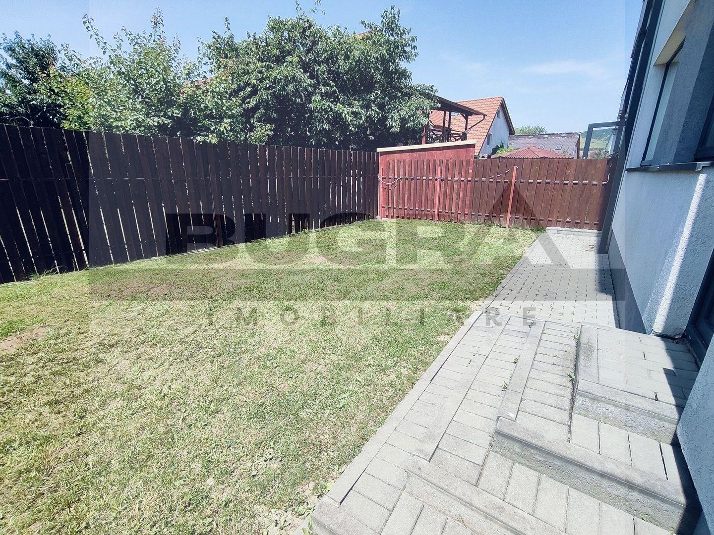 Apartament de 3 camere, 66 mp, curte, parcare, zona Muzeul Apei - Poză 1