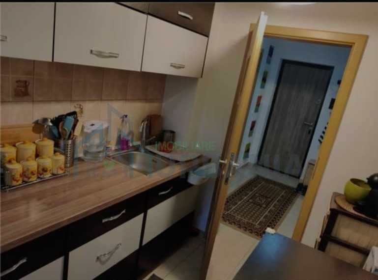 # Apartament de inchiriat 2 camere Nicolina - Poză 3