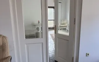 Se vinde etajul 1 si mansarda | Vile interbelica | 13 Septembrie - Poză 33
