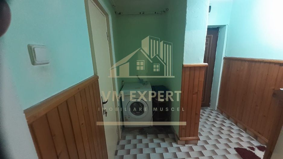 APARTAMENT 3 CAMERE ETAJ 2 ROTUNDA  CAMPULUNG - Poză 7