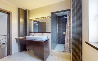 Oportunitate Excepțională de Investiție și Dezvoltare Imobiliară! - Poză 30