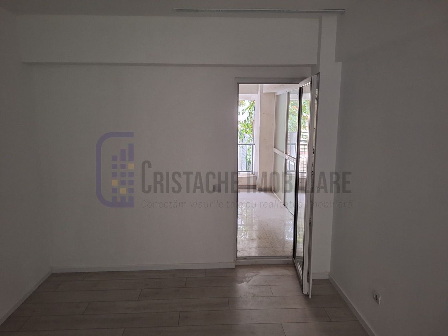 Bloc boutique | 3 camere | Centrala proprie | Metrou Dristor - Poză 8