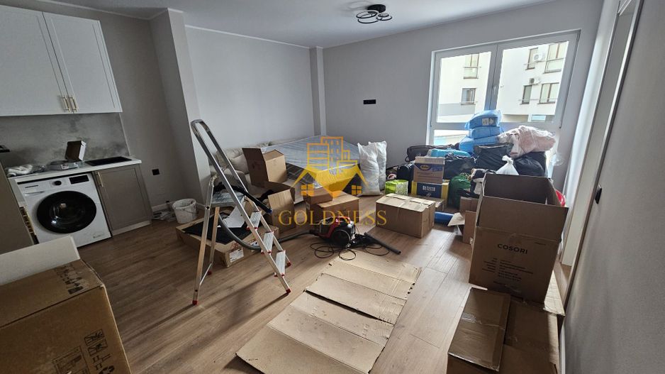 2 camere open space, Parcare, Prima Inchiriere, Piata Oser, Bulgaria - Poză 4