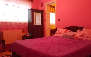 Centru! Vanzare casa cu 3 camere in centrul vechi Targoviste! - Poză 4