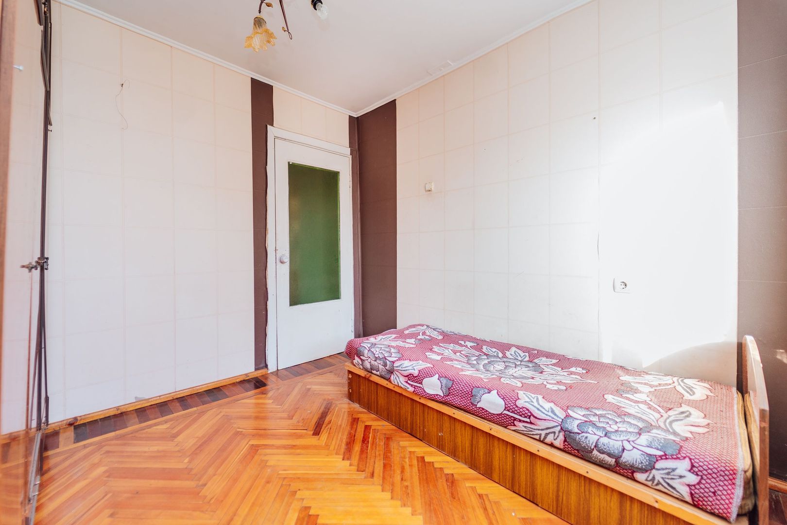 Apartament spațios cu 4 camere, sectorul Buiucani - Poză 14