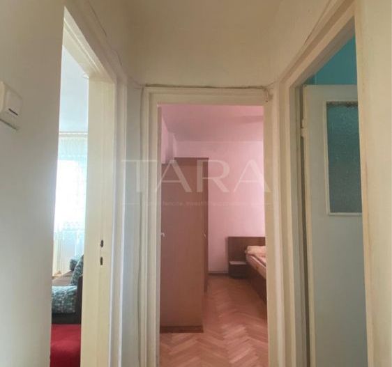 Apartament cu 2 camere, 52 mp, decomandat, renovat. - Poză 4