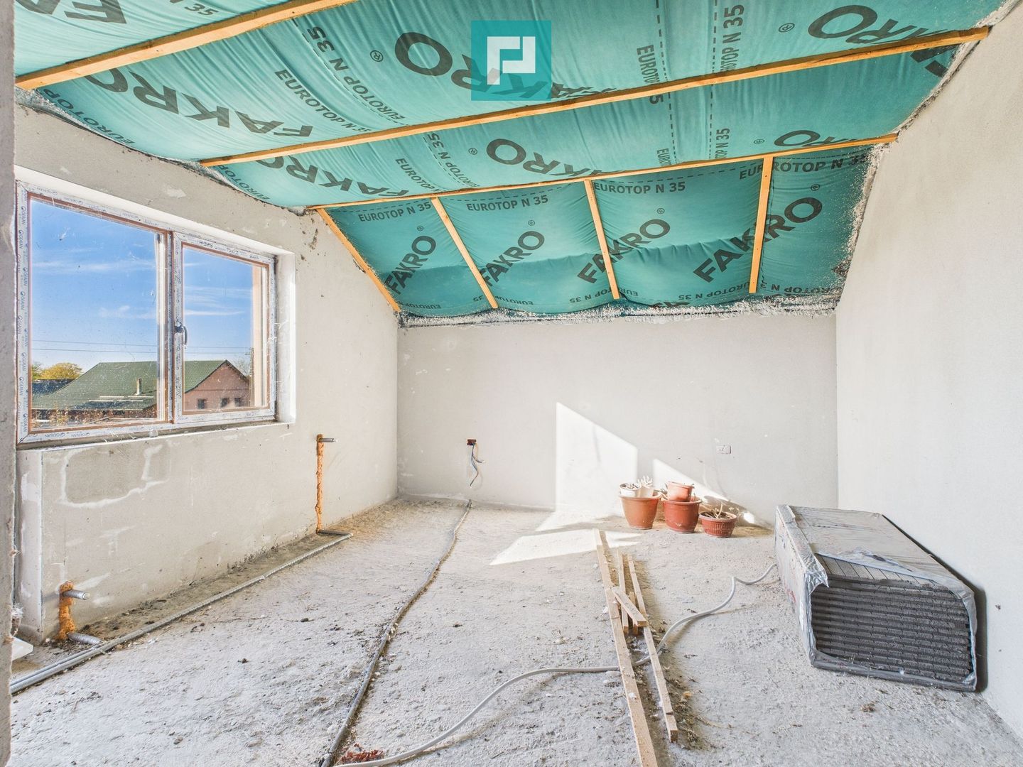 Proprietate impresionantă în Nădab - Poză 37