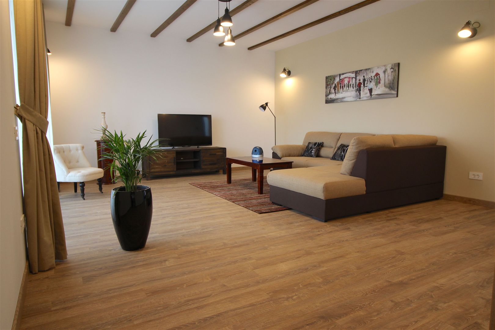 Apartament cu 3 camere de închiriat la intrare in Dumbravita - Poză 3