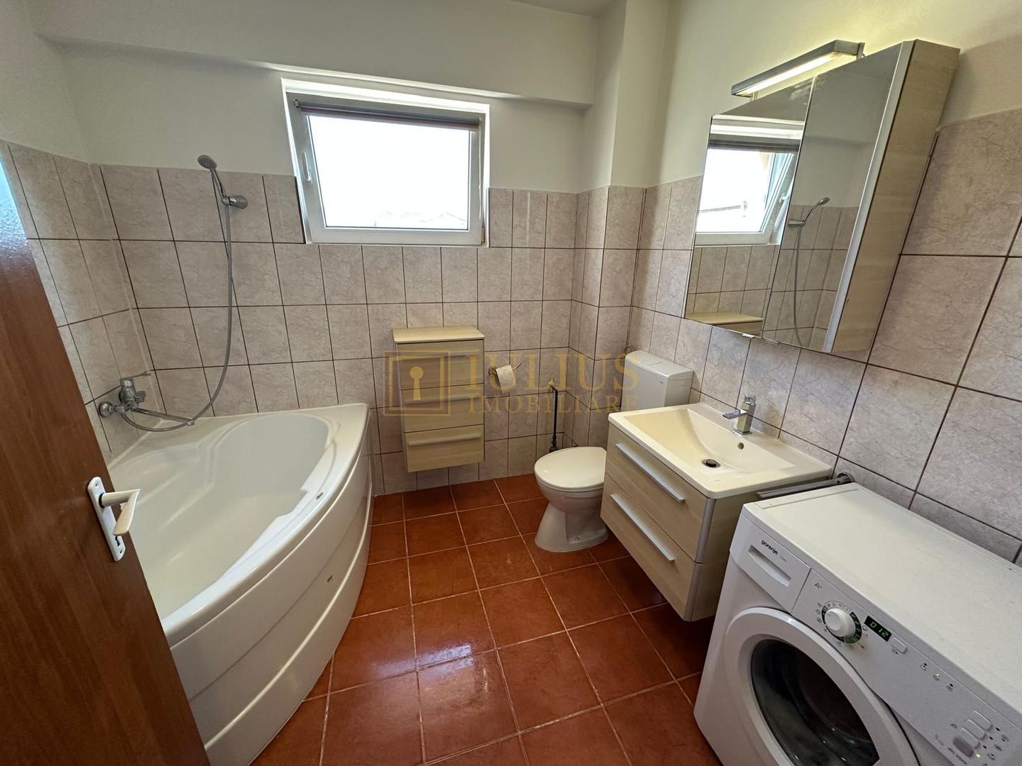 Lipovei 2 camere + birou, parcare privata acoperita, balcon, centrala prorpie - Poză 5