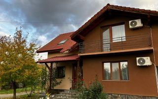 Vilă de închiriat – 260 mp utili, teren 1300 mp, 5 dormitoare, 3 băi, 3 balcoane - Poză 25