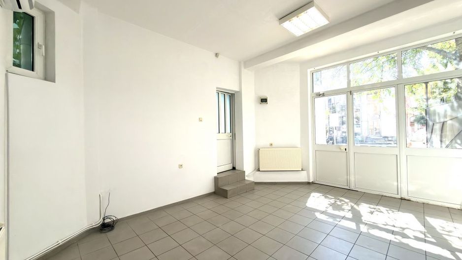 0% Comision | Spațiu Birou Ultracentral Pitești | Strada Eroilor | 25 mp - Poză 5