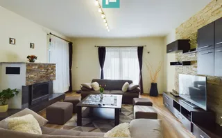 Vilă cu 5 camere de vânzare în zona Aradul Nou - Poză 14