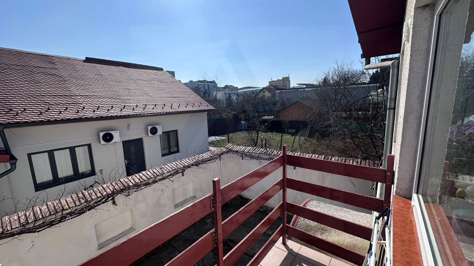 Apartament 3 camere decomandat  78 mp pivnita curte  in zona Centrala - Poză 14