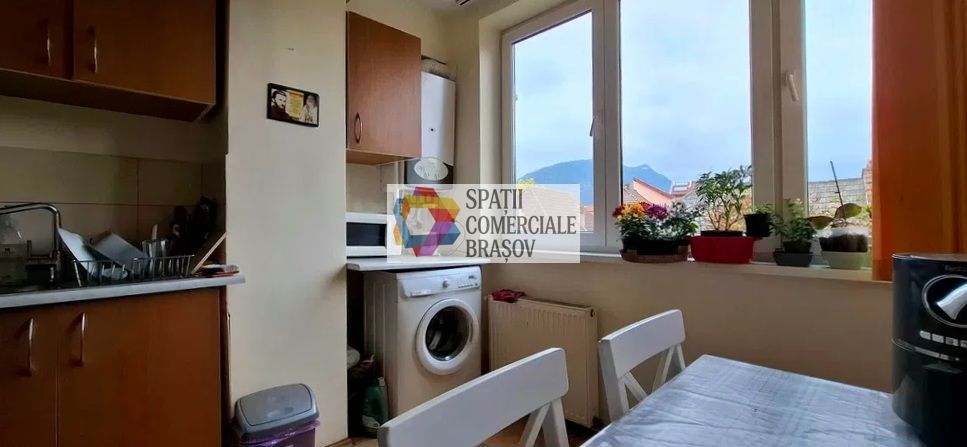Apartament 3 camere de vânzare Brasov - zona Centrul Civic - 91 mp - plus-imo.ro - Poză 3