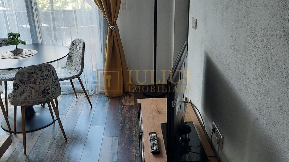 2 camere modern zona linistita centrala - Poză 3