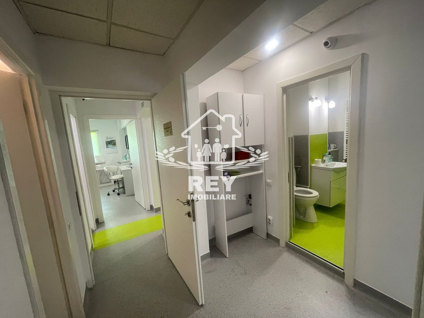 Spațiu comercial de vânzare zonă centrală - Poză 1