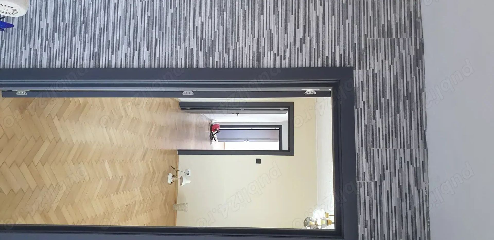 Aparatament renovat-3 camere-Zona Circumvaltiunii - Poză 1