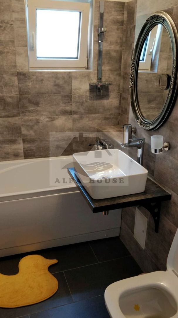 Apartament cu patru camere, zona Florilor-Craiter 80 mp - Poză 6