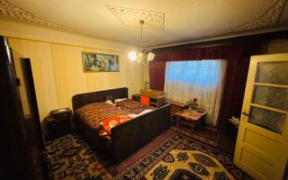 Casa de vânzare 3 camere, 2 intrări, acces auto în curte Gradiste Arad - Poză 9