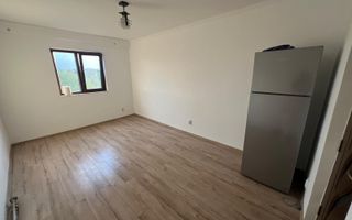 Camera de camin | Zona linistita | Recent renovata | - Poză 2