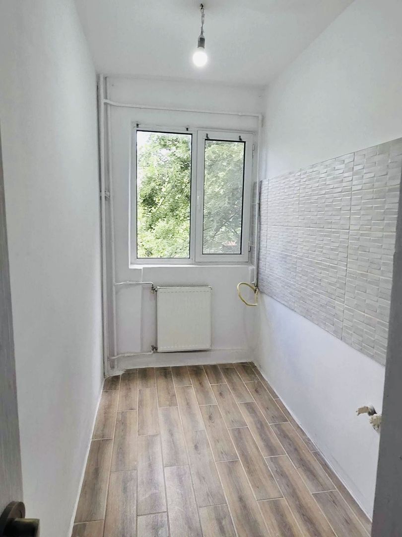 Sagului – Piața Doina | 2 Camere | Etaj 3 | Renovat Recent | Aproape de Tot - Poză 3