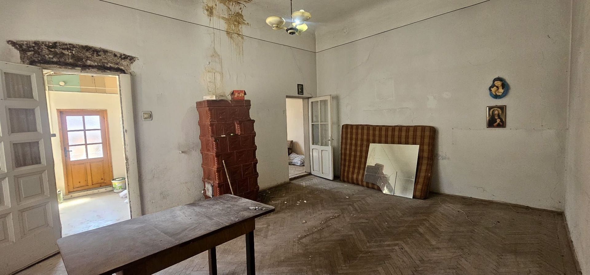 Casa de vanzare – Zona Centru, Strada Garii – 85.000€ - Poză 3