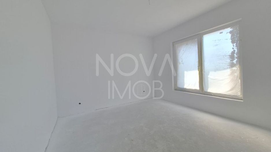 Casa tip duplex, la alb - Sura Mica - COMISION 0 - Poză 13