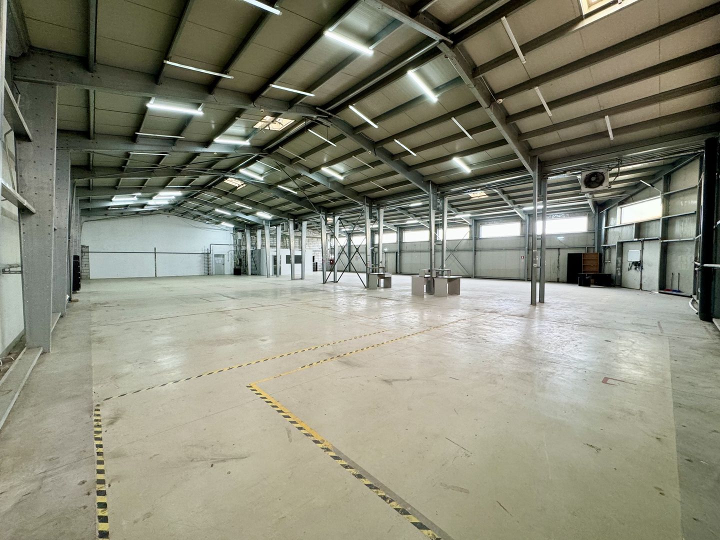 Depozit-Hala-Productie 744mp+366 Birouri-Acces tir - Poză 2