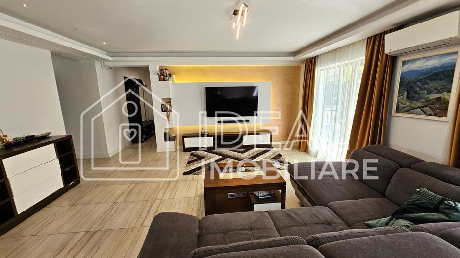 Penthouse modern cu 165 mp utili și 50 mp terasă,  Calea Cisnadiei - Poză 1