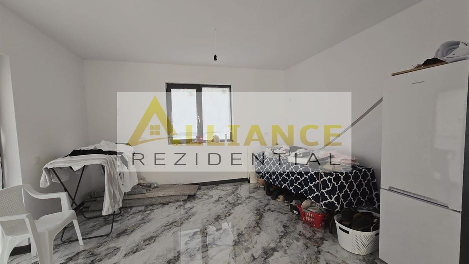 CASA - CARTIERUL NOU COMUNA BERCENI - 334mp TEREN - 115.000â¬ - Poză 6