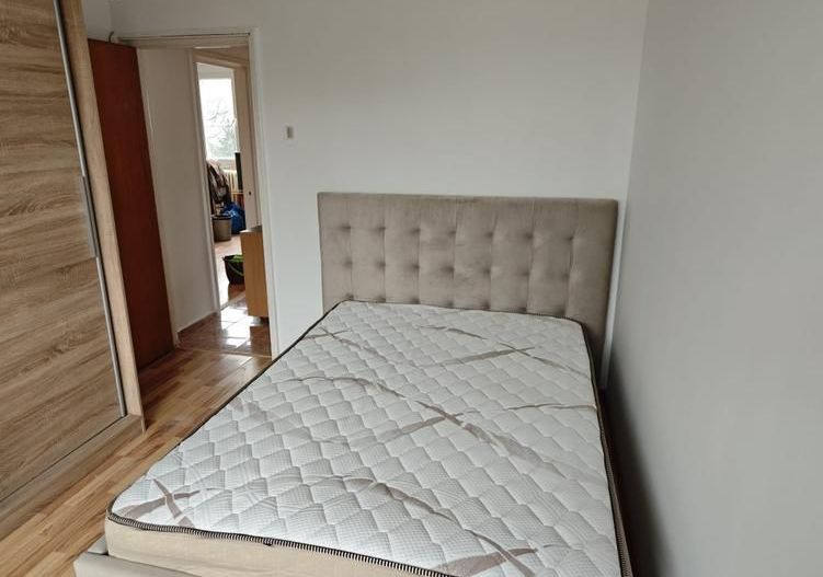 Apartament 3 camere la 7 minute Metrou Sudului, Piața Străduintei - Poză 1