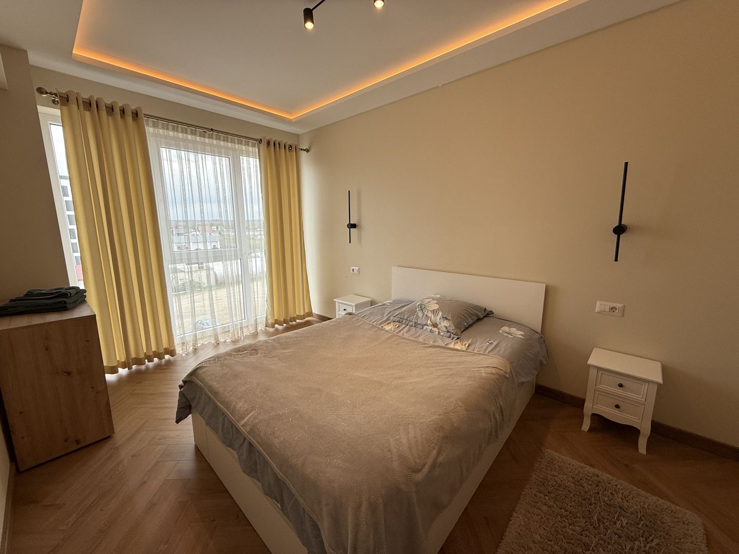 Apartament spațios și luminos cu 3 Camere I Rădăuți - Poză 24
