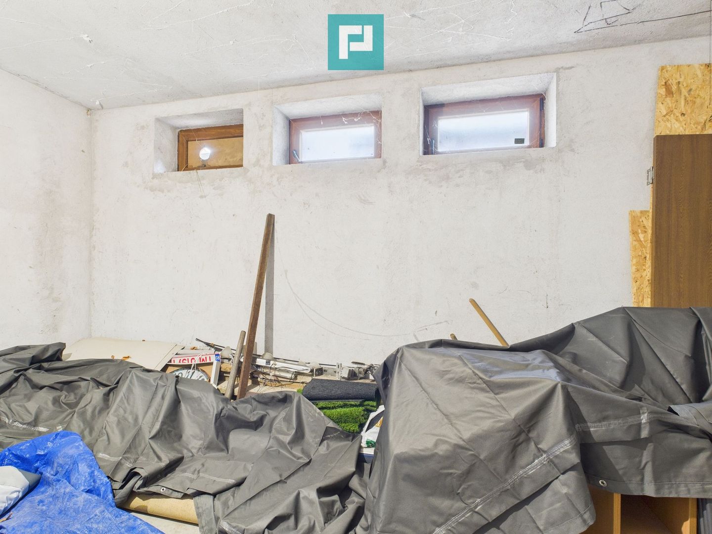 Casă  spațioasă cu 5 camere, Aradului - Poză 12