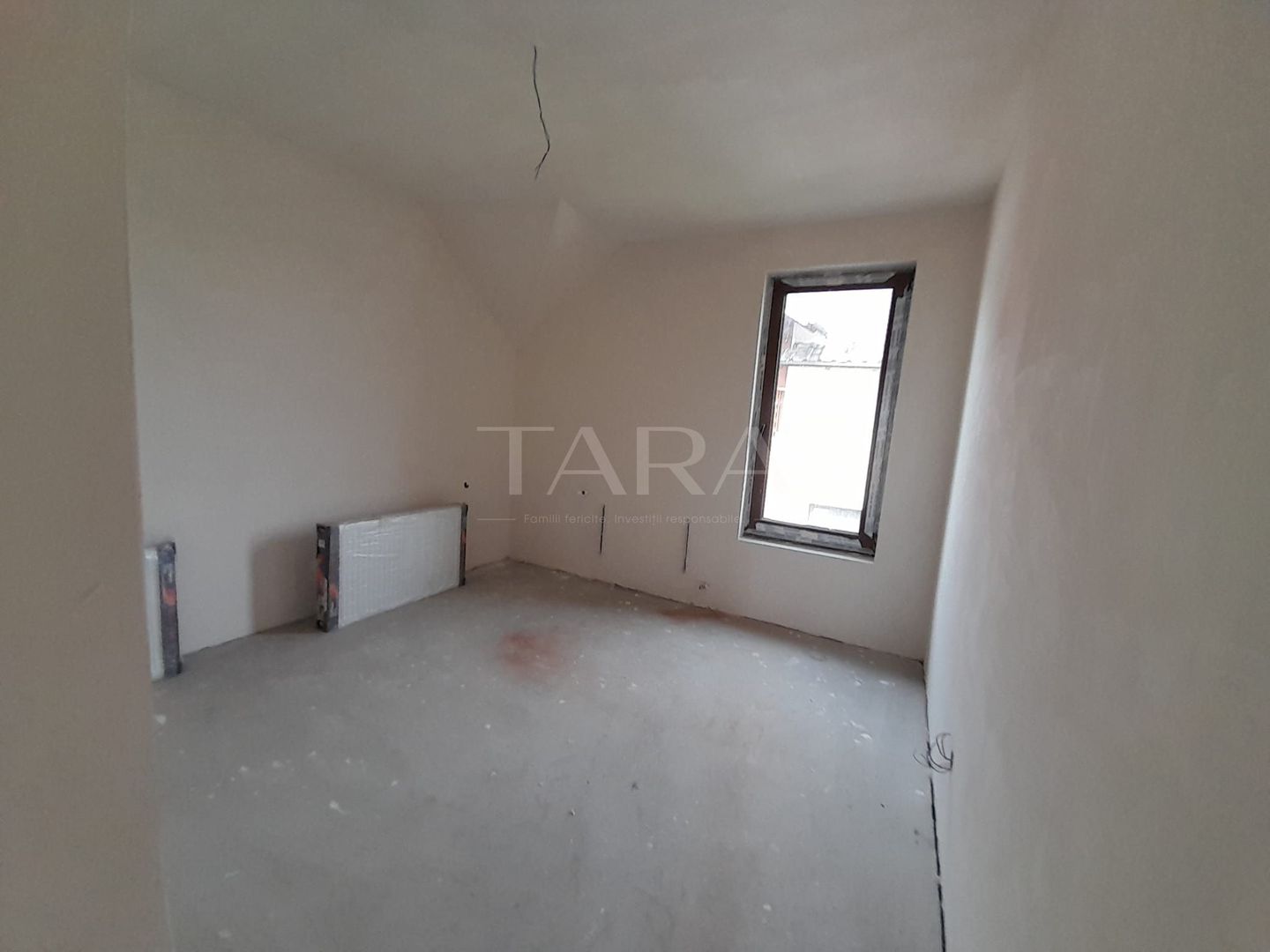 Casa individuala la intrare in Campenesti - Poză 5