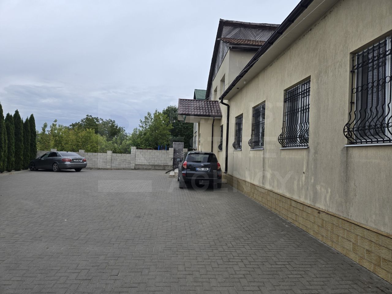 Vânzare, spațiu comercial, 237,9 mp, satului Siret. - Poză 3